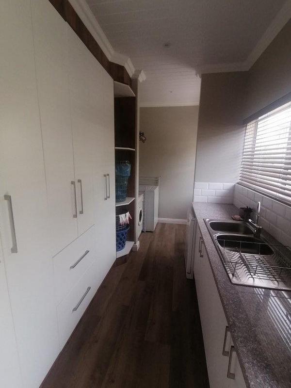 5 Bedroom Property for Sale in Monte Christo Western Cape